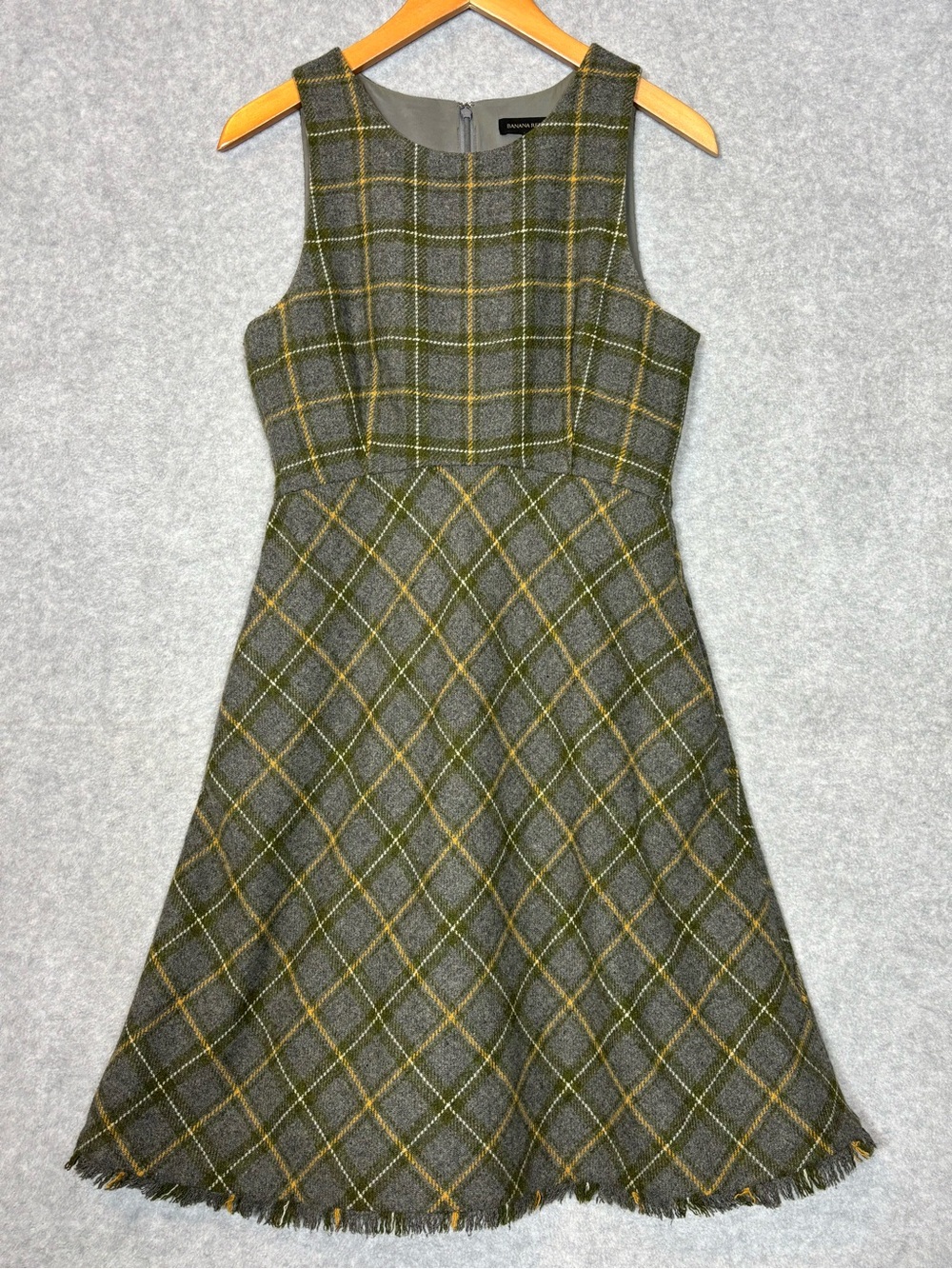 Banana Republic Sleeveless Plaid Fit-and-Flare Wool Dress-Gray Sky-Women Size 10 - Picture 3 of 7